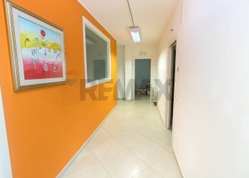 Hall / corridoio - Villa via trasbordo
 
15, San Vito Chietino - foto 39