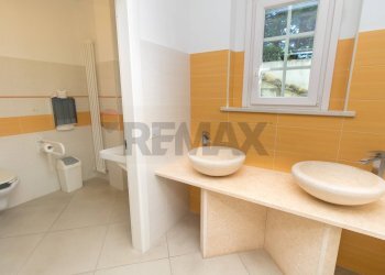 Bagno - Villa via trasbordo
 
15, San Vito Chietino - foto 40