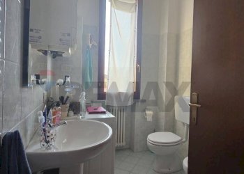 Bagno - Two-room apartment Strada Traversante Ravadese
71, Parma - photo 6