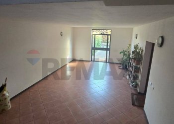 Stanza vuota - Two-room apartment Strada Traversante Ravadese
71, Parma - photo 8