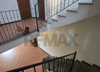 Scale - Two-room apartment Strada Traversante Ravadese
71, Parma - photo 9