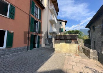 Edificio all\'aperto - Casa semi indipendente Via Presezza
 
3, Carate Urio - foto 5