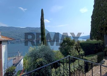 Vista delle montagne - Casa semi indipendente Via Presezza
 
3, Carate Urio - foto 24