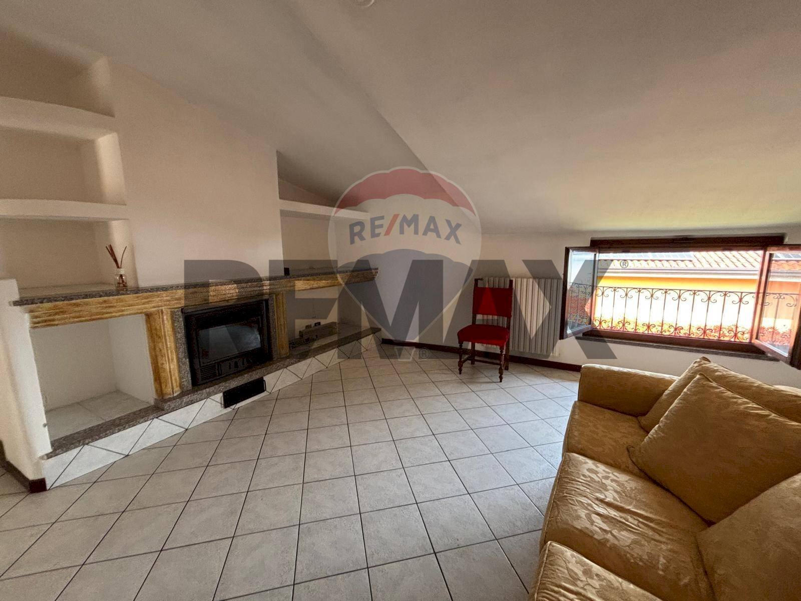 Soggiorno - Semi-detached house Piazza Cavour
8, Eupilio - photo 3
