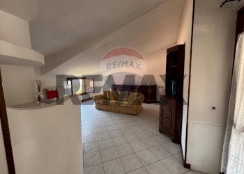 Soggiorno - Semi-detached house Piazza Cavour
 
8, Eupilio - photo 2