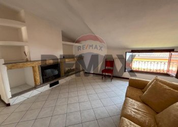 Soggiorno - Semi-detached house Piazza Cavour
 
8, Eupilio - photo 3