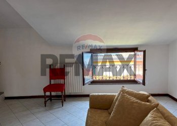 Soggiorno - Semi-detached house Piazza Cavour
 
8, Eupilio - photo 8