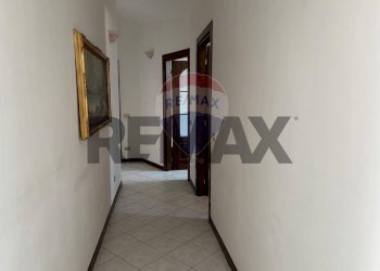 Hall / corridoio - Semi-detached house Piazza Cavour
 
8, Eupilio - photo 10