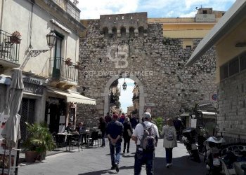 Foto 2 - Commercial Activity VIA OSPEDALE
 
0, Taormina - photo 2