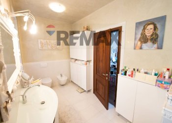 Bagno - Villa Via Ugo Foscolo
 
17, Credaro - photo 33