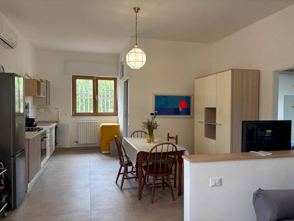 Cucina - Appartamento via Gabbiani, 5, Leporano - foto 2