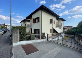 Facciata - Three-room apartment via Lorenzo Lotto, 21, Cenate Sotto - photo 1