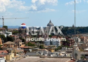 Edificio all\'aperto - Trilocale Via Attilio Friggeri
111, Roma - foto 7