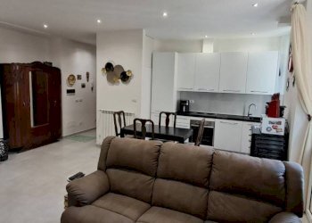 Salone - Trilocale via Carlo Goldoni, Varese - foto 4