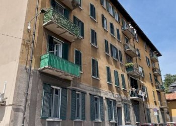 Facciata - Trilocale via Carlo Goldoni, Varese - foto 24
