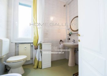 Bagno - Appartamento corso Europa, 641, Genova (zona Quarto) - foto 17