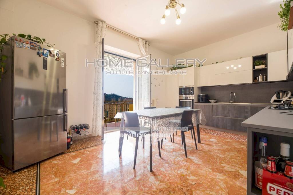 Cucina - Quadrilocale via Aurelio Robino, Genova (zona Marassi) - foto 2