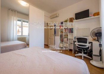 Camera da letto - Quadrilocale via Aurelio Robino, Genova (zona Marassi) - foto 20