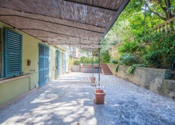 Giardino - Appartamento via Giordano Bruno, Genova (zona Albaro) - foto 2