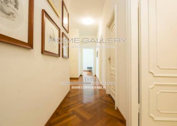 Corridoio - Appartamento via Giordano Bruno, Genova (zona Albaro) - foto 15