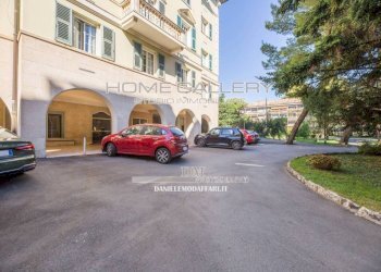 Facciata - Appartamento via Giordano Bruno, Genova (zona Albaro) - foto 25