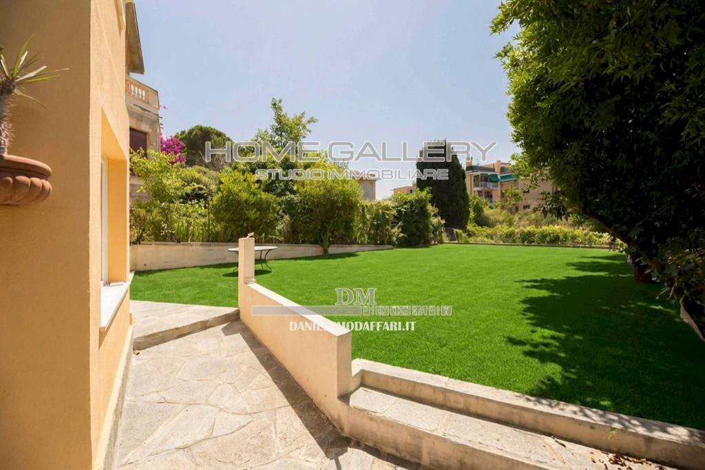 Giardino - Villa via Giuseppe Majorana, 7C, frazione Quinto Al Mare, Genova - foto 3