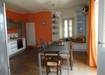 Cucina - Villa via Vittorio Emanuele, Castiglione Falletto - photo 6