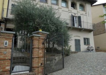 Cortile interno - Villa via Vittorio Emanuele, Castiglione Falletto - photo 27