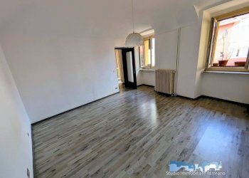 Cucina - Trilocale Ivrea - foto 8