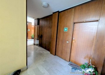 Interno palazzo - Trilocale via Ravenna 15, Torino (zona Aurora) - foto 7