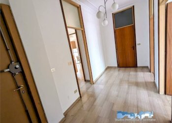 Disimpegno - Trilocale via Ravenna 15, Torino (zona Aurora) - foto 9