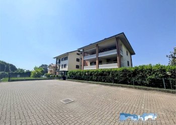 Posto macchina - Appartamento via Pertini 18, Ivrea - foto 2