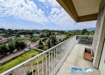 Balcone - Appartamento via Aldisio 10, Ivrea - foto 3