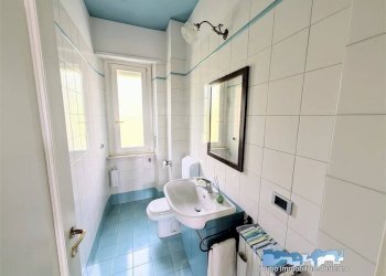 Bagno - Appartamento via Aldisio 10, Ivrea - foto 18