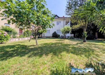 Giardino - Villa via Bertarione 1, Ivrea - foto 14