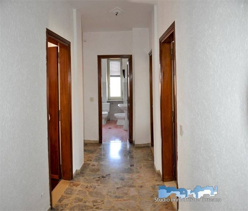 Corridoio - Four-room apartment vicolo Arnaldo da Brescia 5, Vistrorio - photo 3
