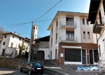 Facciata - Quadrilocale vicolo Arnaldo da Brescia 5, Vistrorio - foto 1