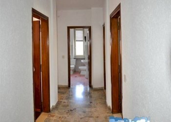 Corridoio - Four-room apartment vicolo Arnaldo da Brescia 5, Vistrorio - photo 3