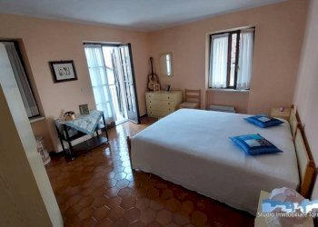 Camera da letto - Independent house Val di Chy - photo 12
