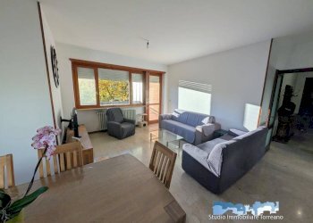 Salone - Four-room apartment via Pavone 10, Banchette - photo 7