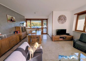 Salone - Four-room apartment via Pavone 10, Banchette - photo 11