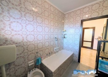 Bagno - Four-room apartment via Pavone 10, Banchette - photo 31