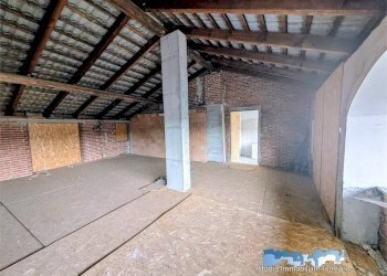 Stanza non arredata - Independent house Rueglio - photo 30