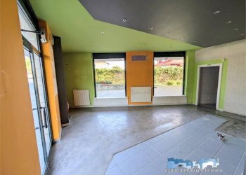 Interno non residenziale - Shop via Circonvallazione 56/F, Ivrea - photo 3