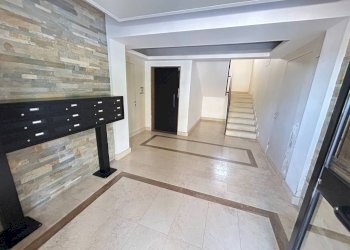 Interno palazzo - Quadrilocale via Tenente Francesco De Liguori, 5, Bari - foto 13
