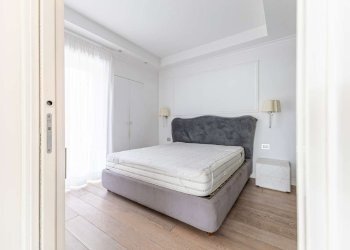 Camera da letto 10. - Attico via Silvestri, Roma - foto 24