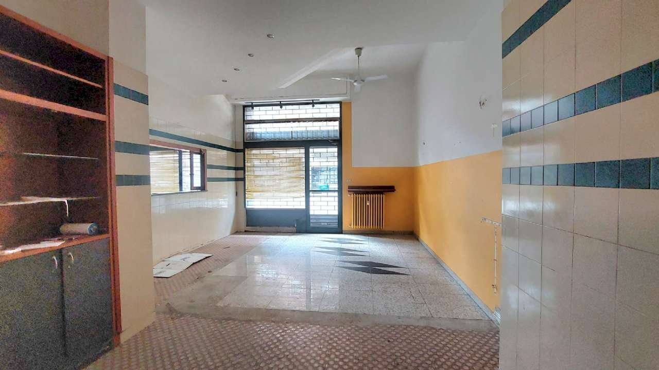 NEGOZIO - Negozio via DANTE DI NANNI, 105, Torino (zona San Paolo) - foto 3