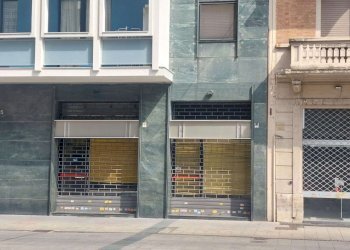 FACCIATA - Negozio via DANTE DI NANNI, 105, Torino (zona San Paolo) - foto 2