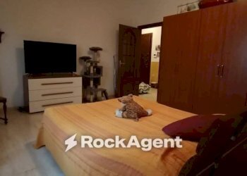Camera da letto - Trilocale via Silvio Pellico, 35, Mede - foto 13