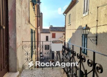 Cortile interno - Casa indipendente vicolo Santa Maria, 7, Acquapendente - foto 24